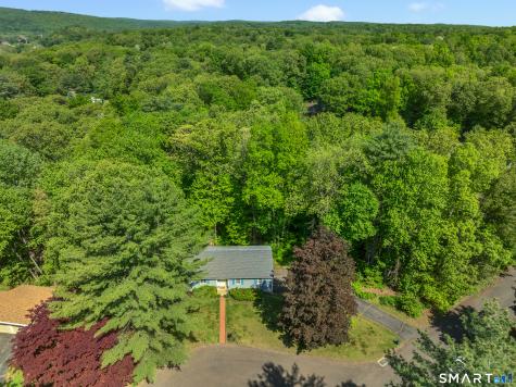 11 Candlewood Lane Farmington CT 06032