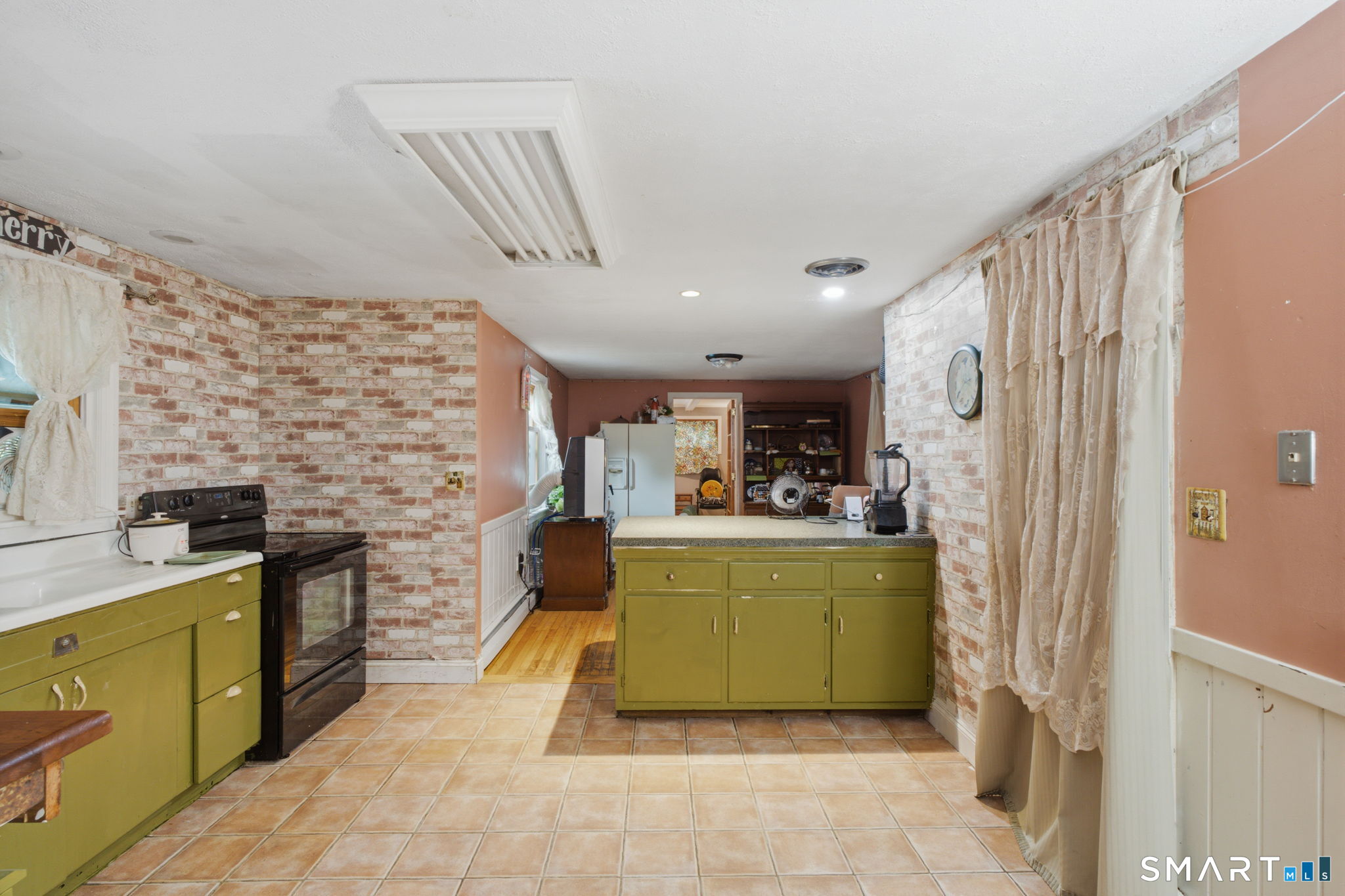 170 Rockwell Avenue Plainville CT 06062