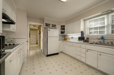 10 Corbin Circle Branford CT 06405