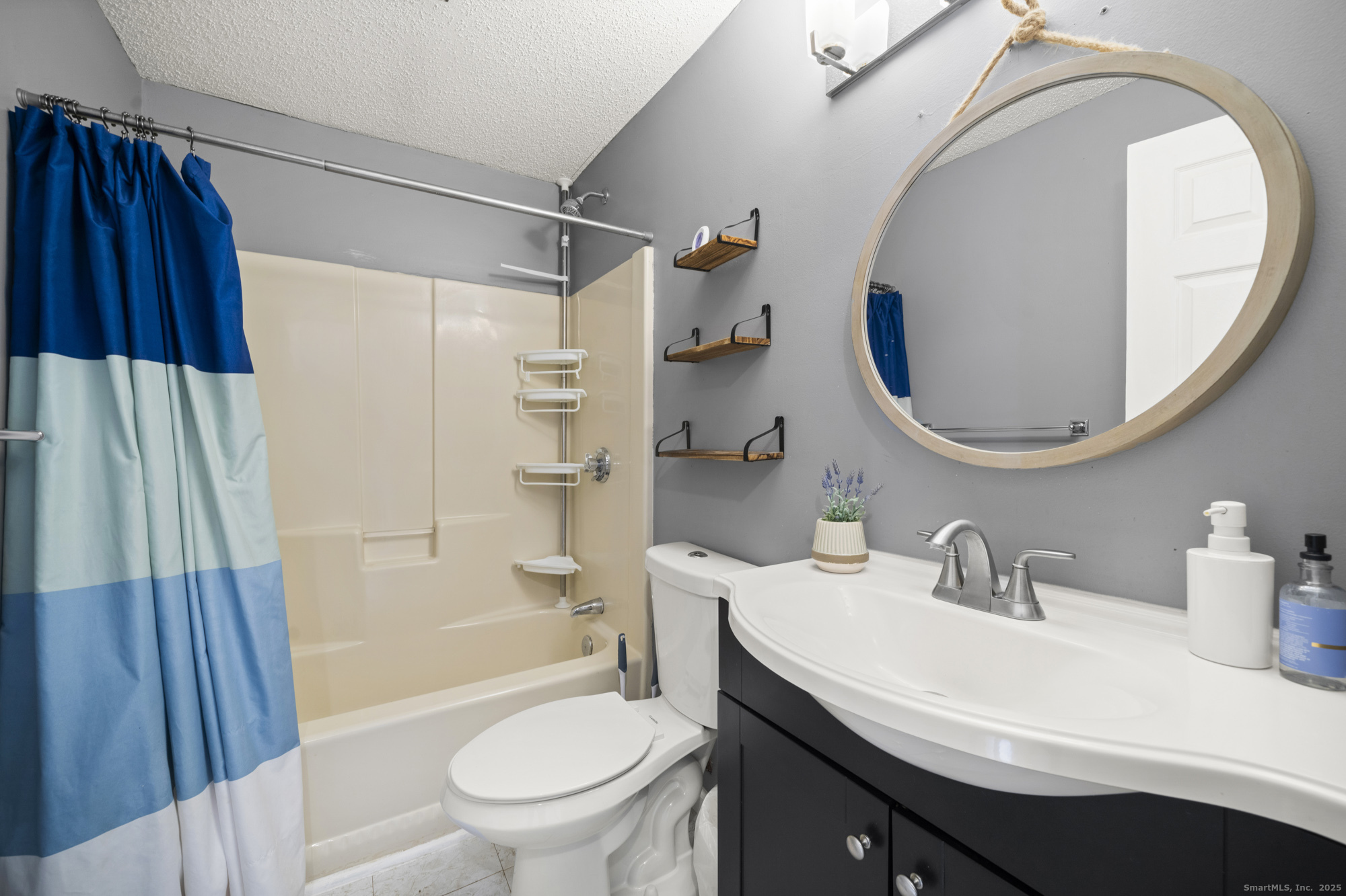 45 King Court Enfield CT 06082