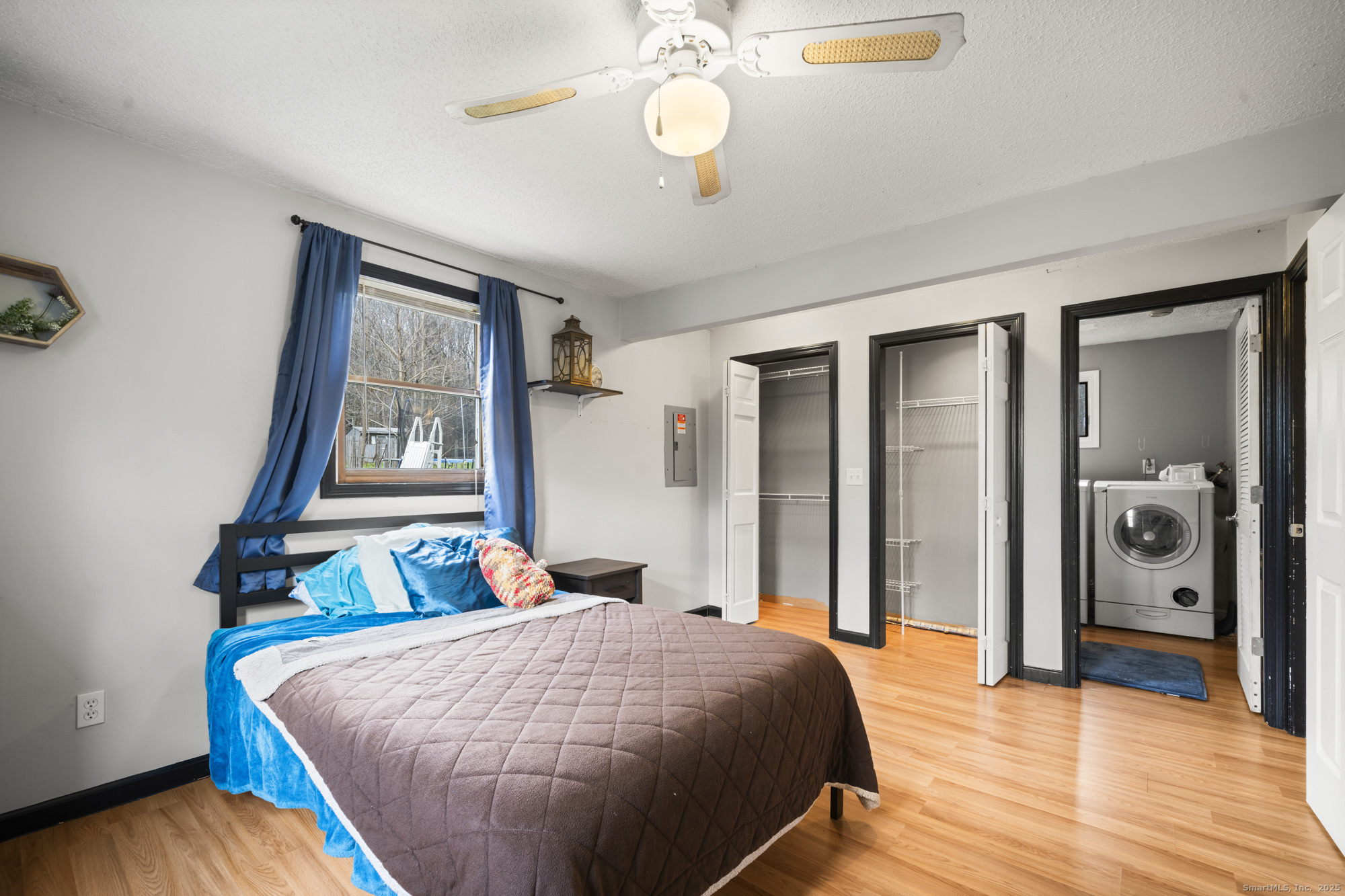 45 King Court Enfield CT 06082