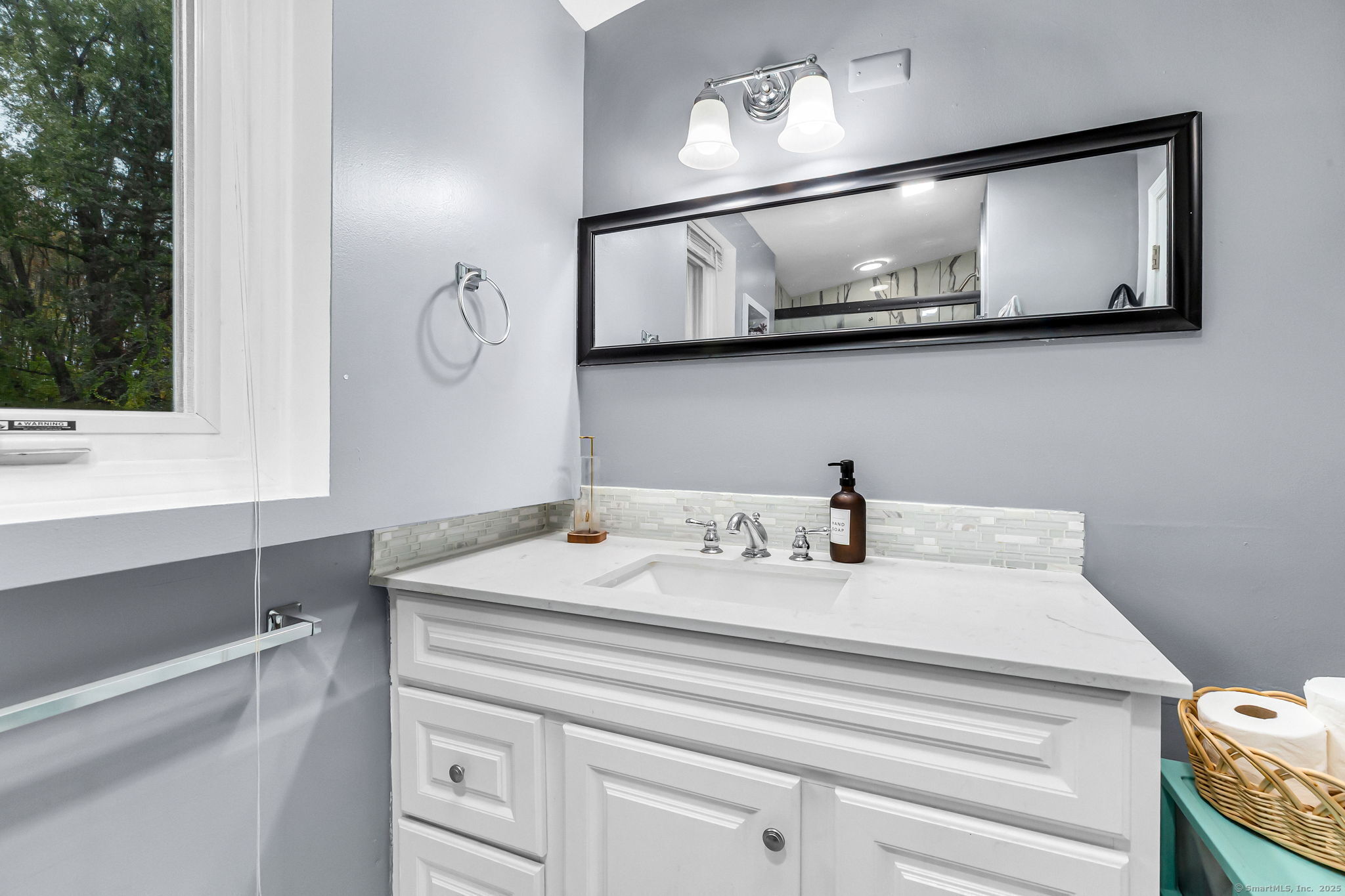 45 King Court Enfield CT 06082