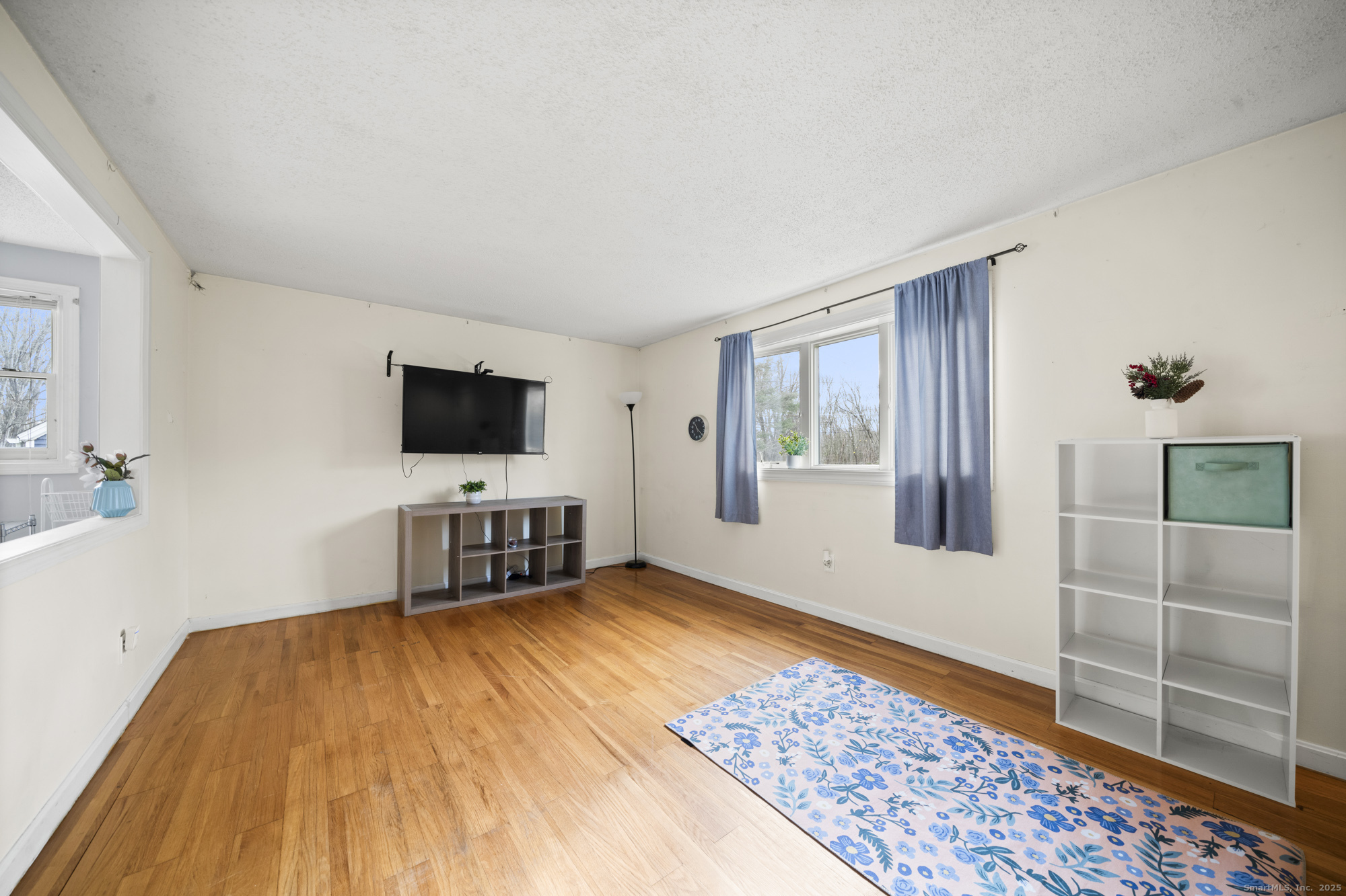 45 King Court Enfield CT 06082