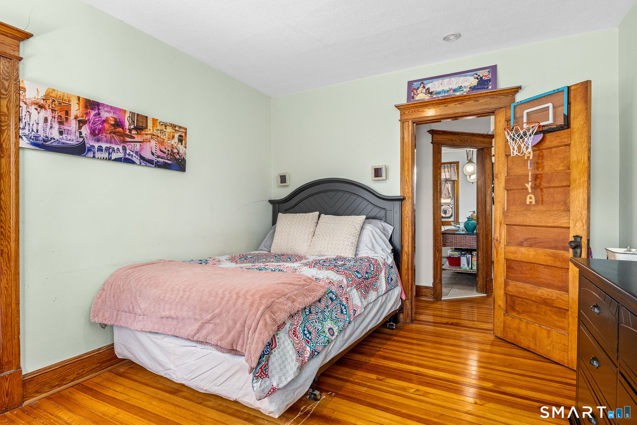 137 Fairlawn Avenue Waterbury CT 06705