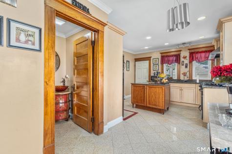 137 Fairlawn Avenue Waterbury CT 06705