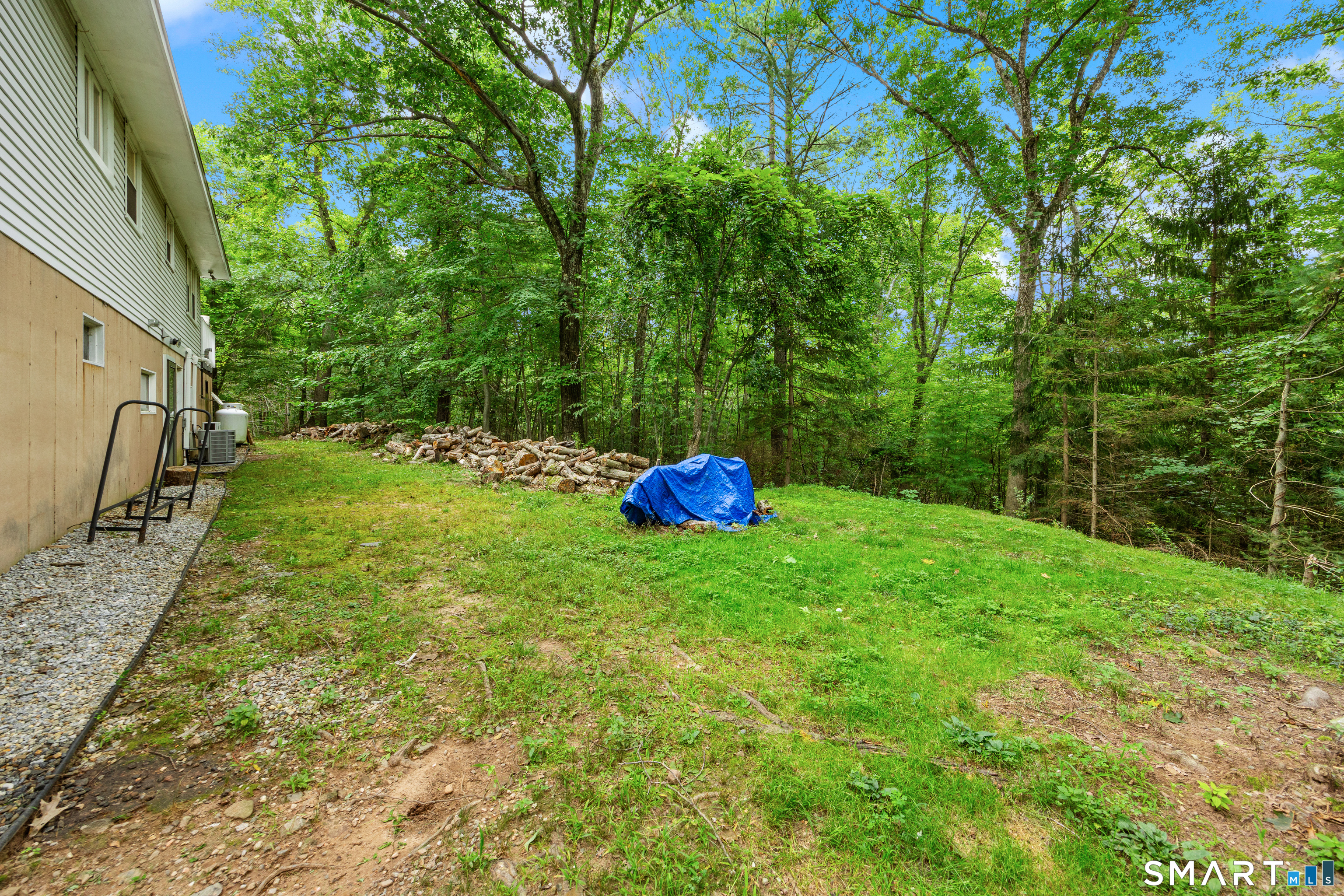 26 Geromin Drive Haddam CT 06441