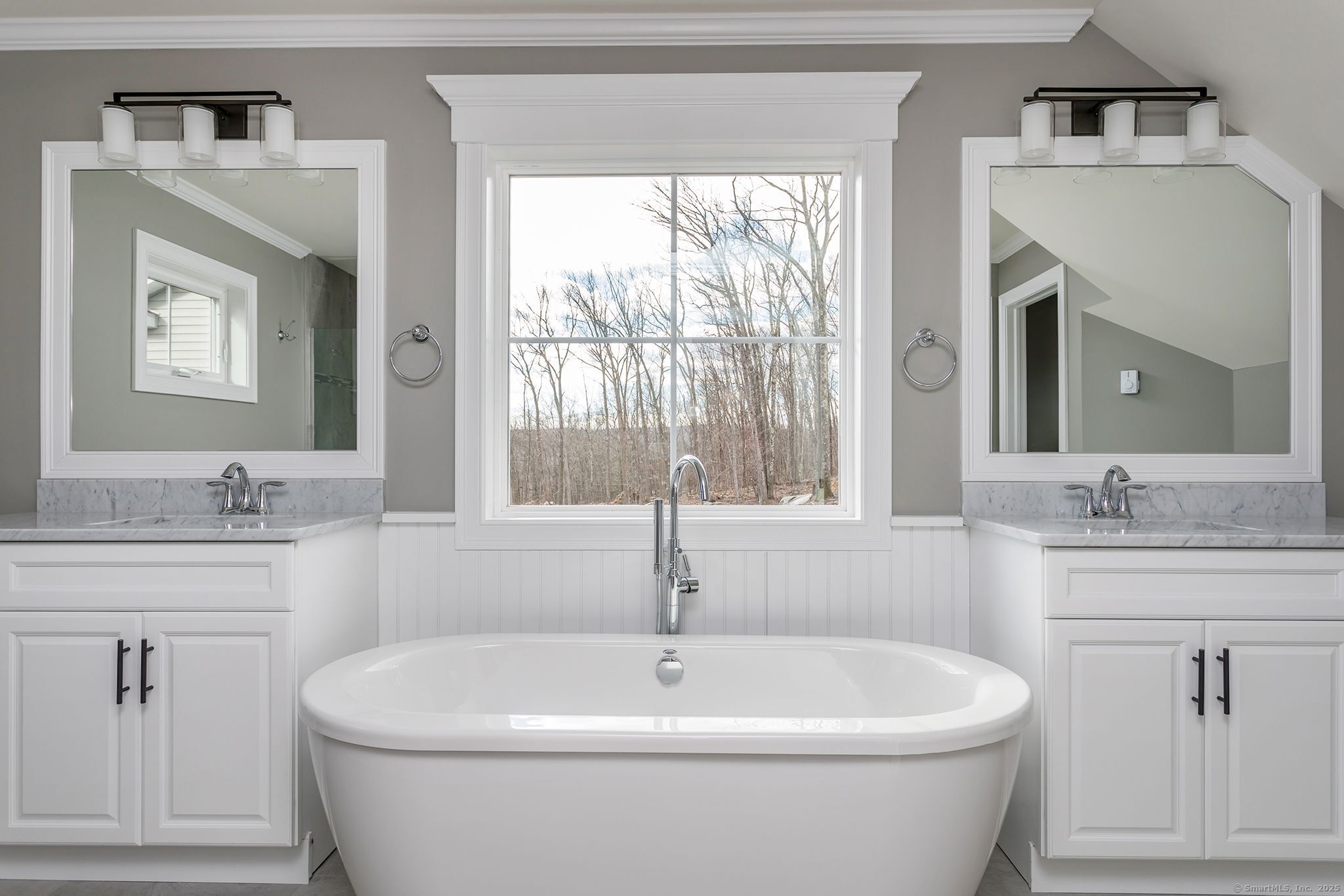 24 Deerwood Road Oxford CT 06478