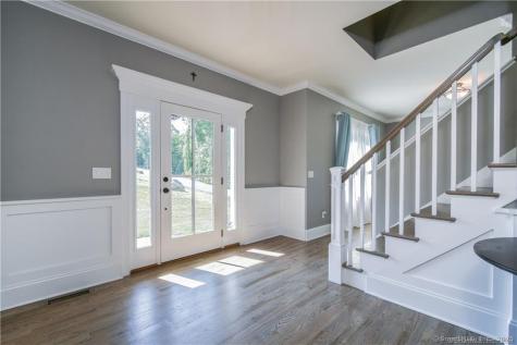 24 Deerwood Road Oxford CT 06478