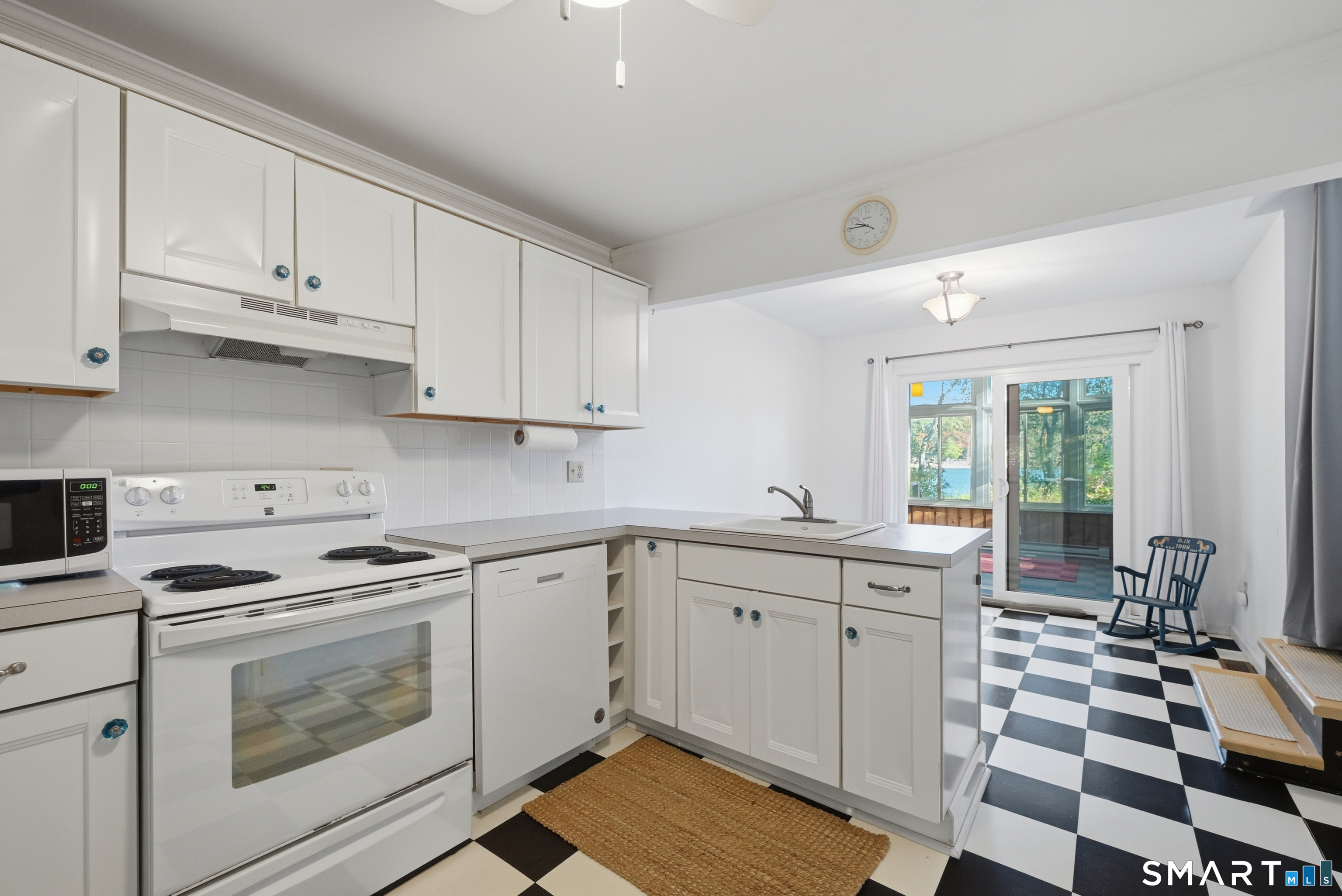 4 Carol Street Danbury CT 06810