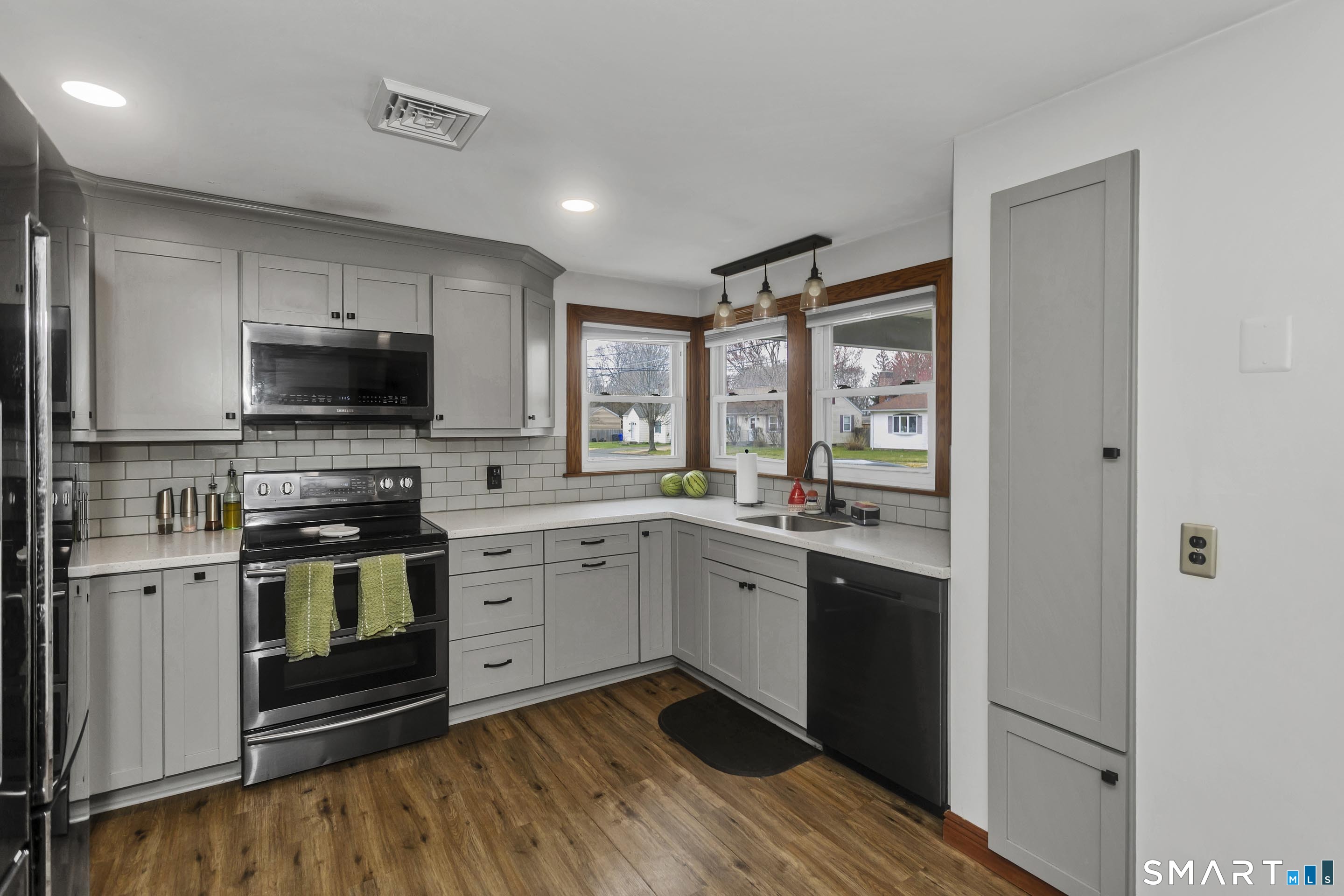 12 Longview Road Enfield CT 06082