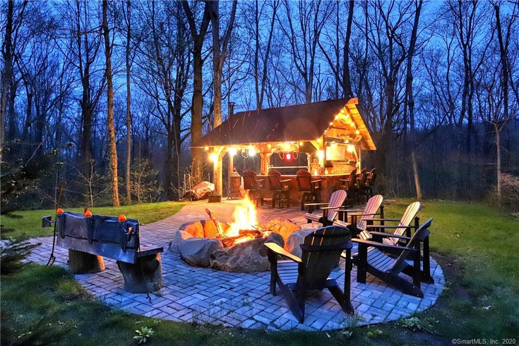 285 Wooding Hill Road Bethany CT 06524