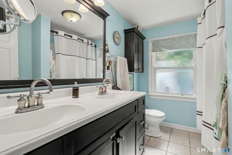 16 Velvet Street Trumbull CT 06611