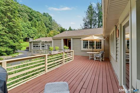 16 Velvet Street Trumbull CT 06611