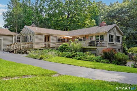 16 Velvet Street Trumbull CT 06611