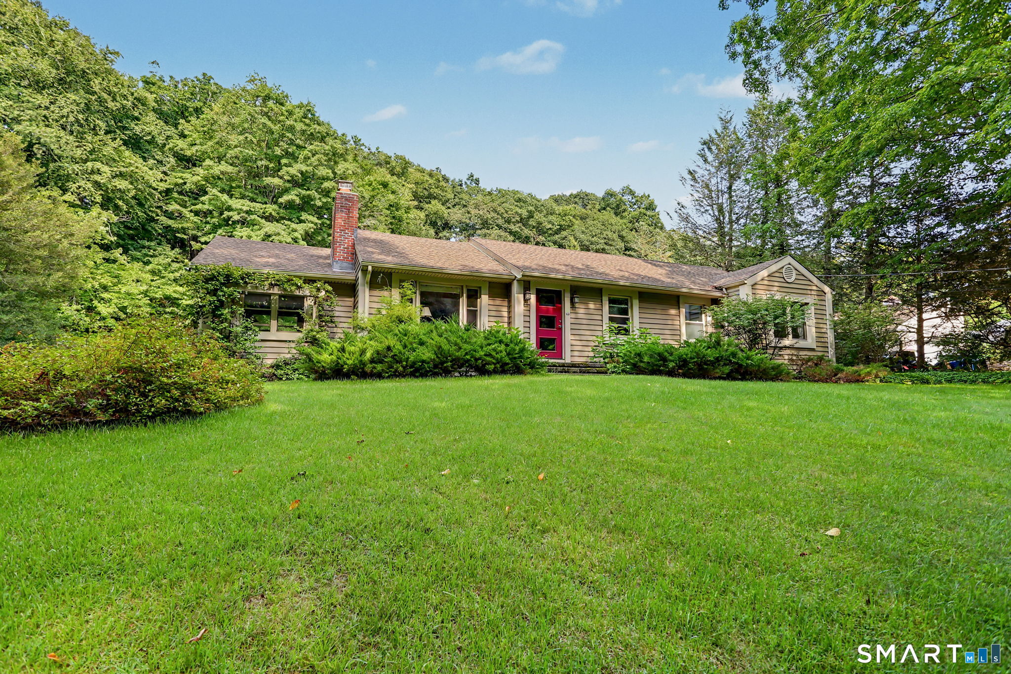 16 Velvet Street Trumbull CT 06611