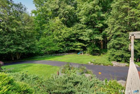 16 Velvet Street Trumbull CT 06611