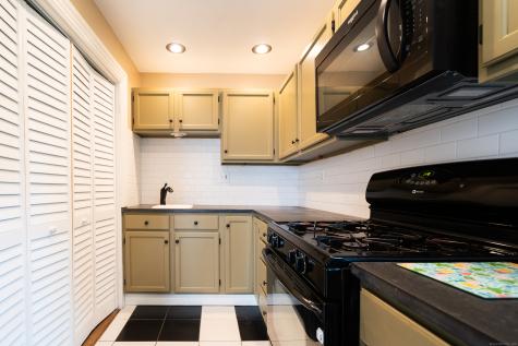 9 Thames Terrace Norwich CT 06360