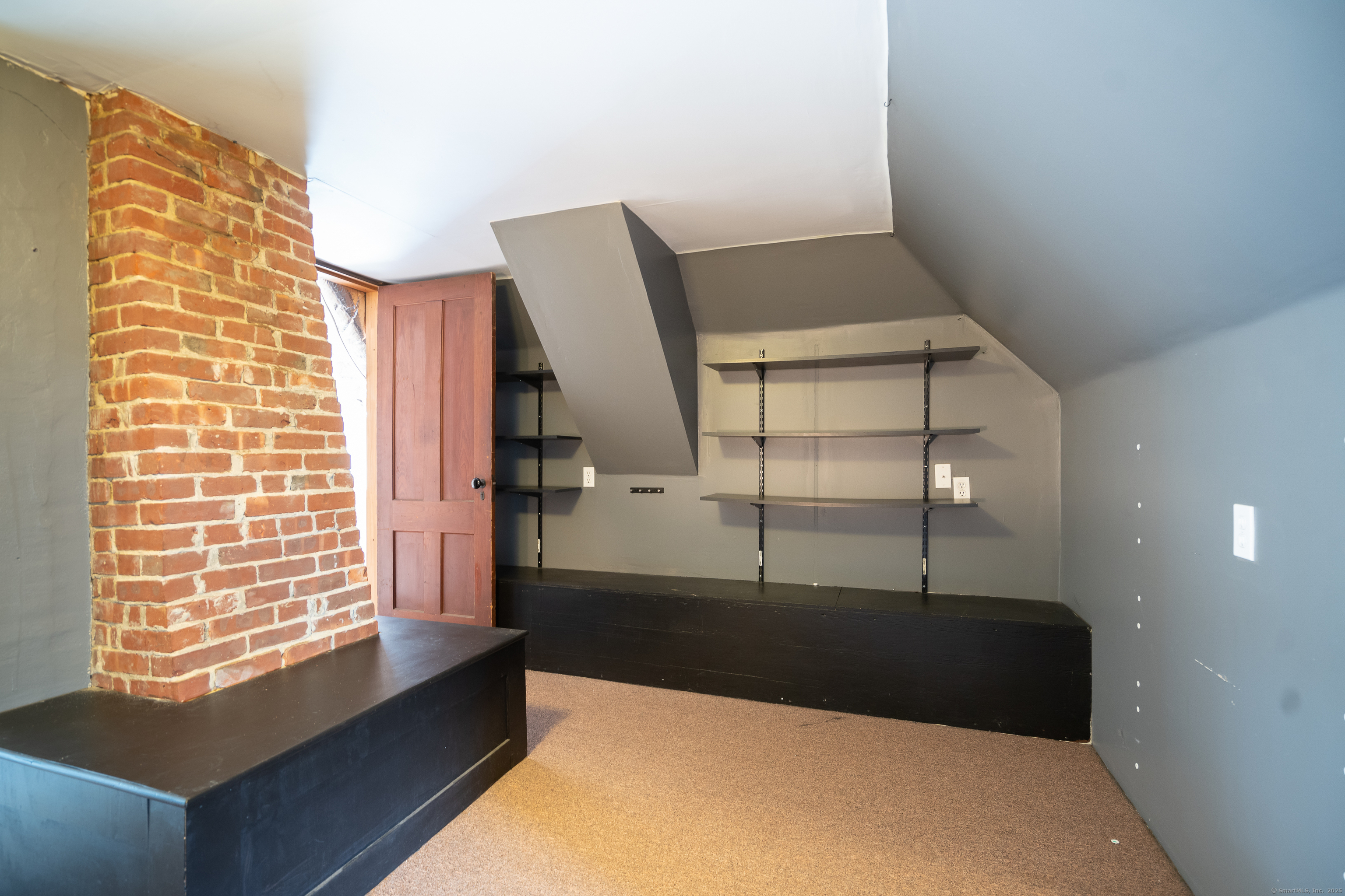 9 Thames Terrace Norwich CT 06360