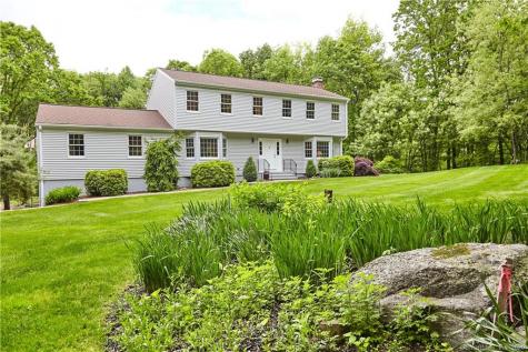 172 Boggs Hill Road Newtown CT 06470