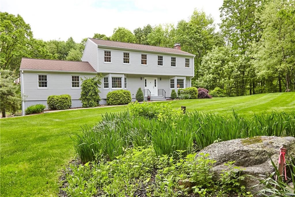 172 Boggs Hill Road Newtown CT 06470