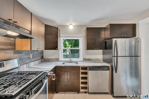 122 Macarthur Drive Waterbury CT 06704