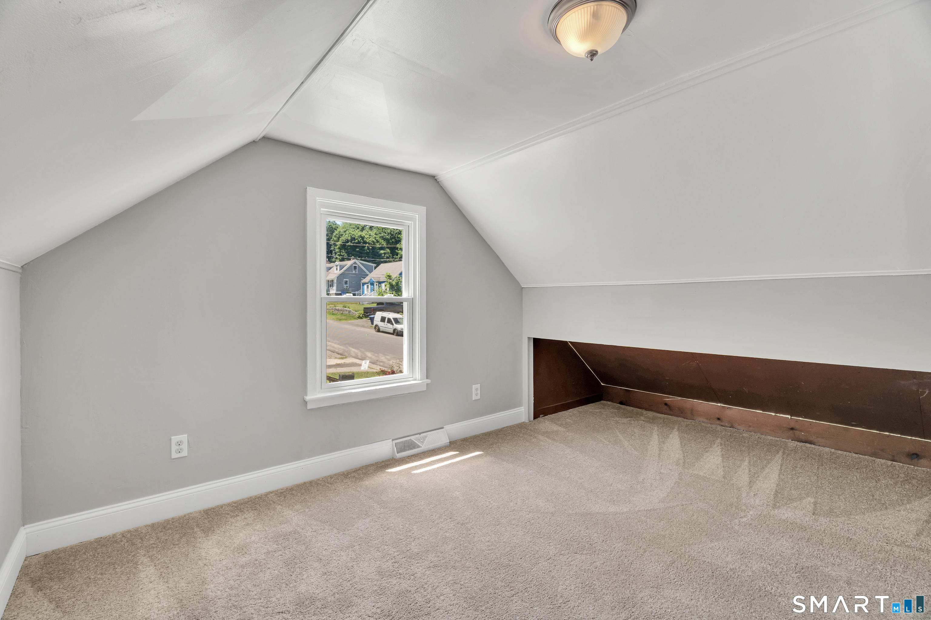 122 Macarthur Drive Waterbury CT 06704