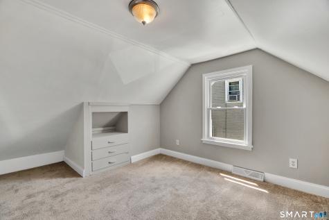 122 Macarthur Drive Waterbury CT 06704