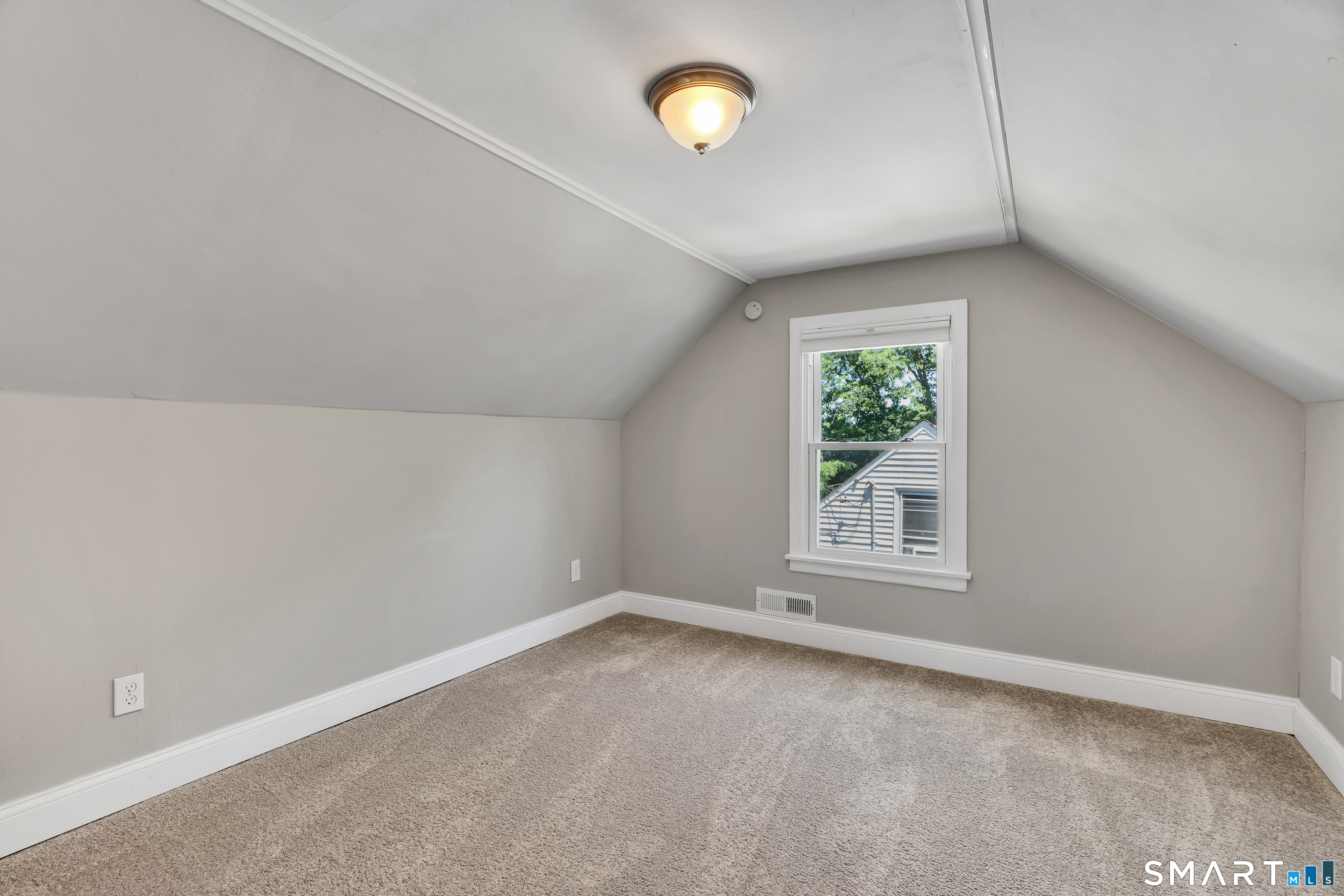 122 Macarthur Drive Waterbury CT 06704