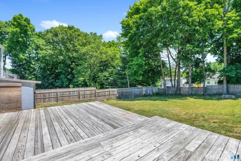 122 Macarthur Drive Waterbury CT 06704