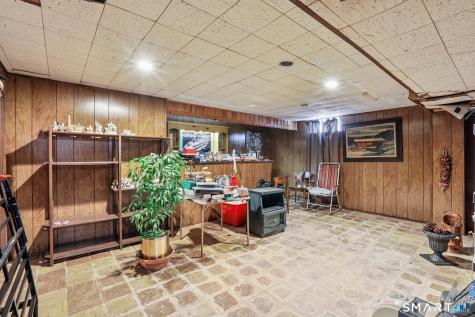 31 Valerie Lane Danbury CT 06811