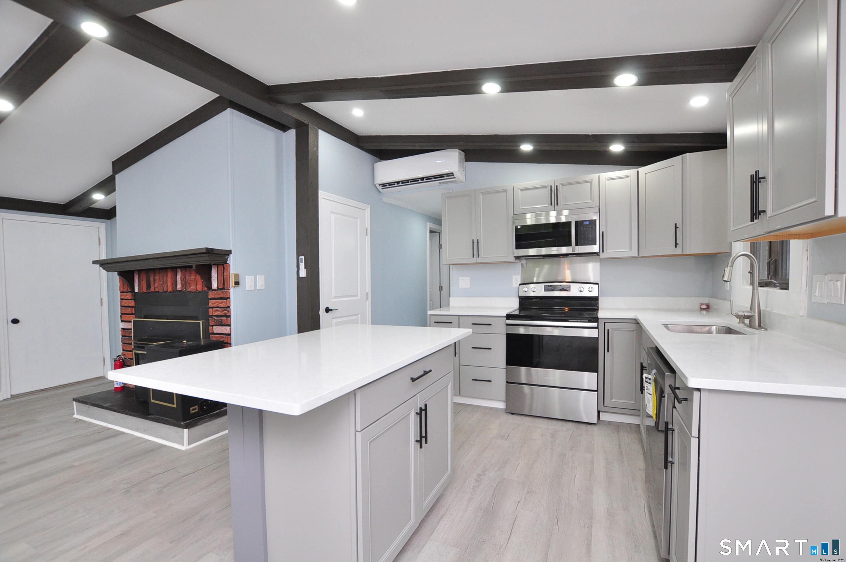 19 Smithfield Avenue Meriden CT 06451