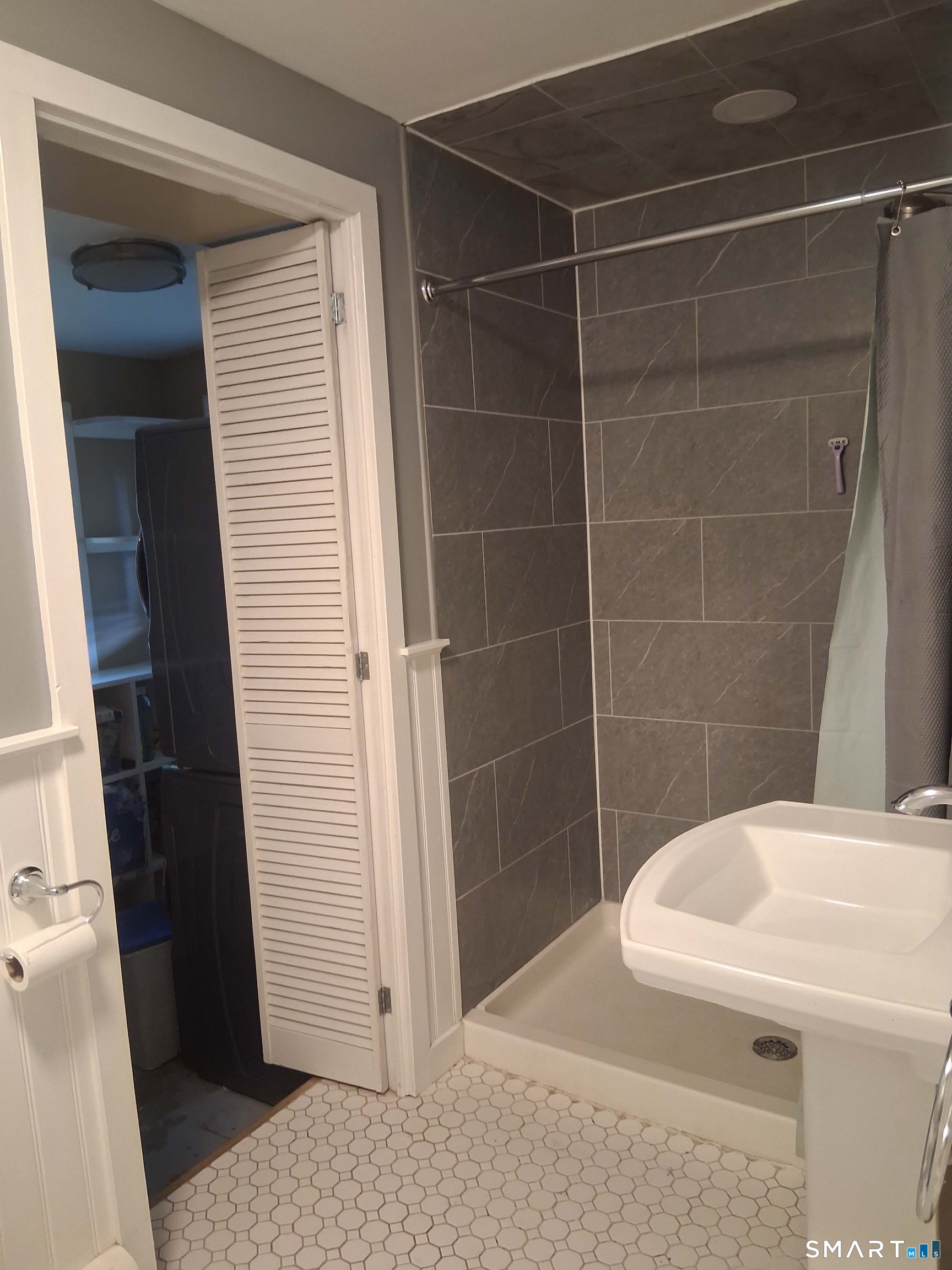 17 Ballou Road Branford CT 06405
