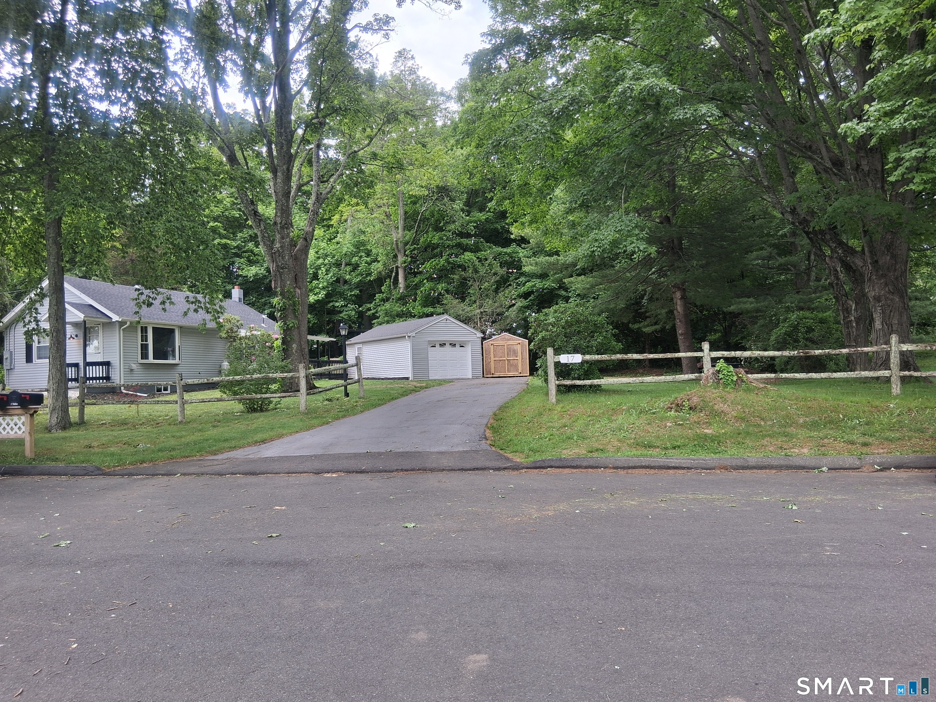 17 Ballou Road Branford CT 06405