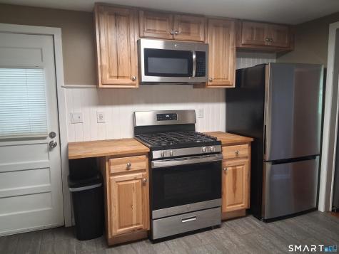 17 Ballou Road Branford CT 06405