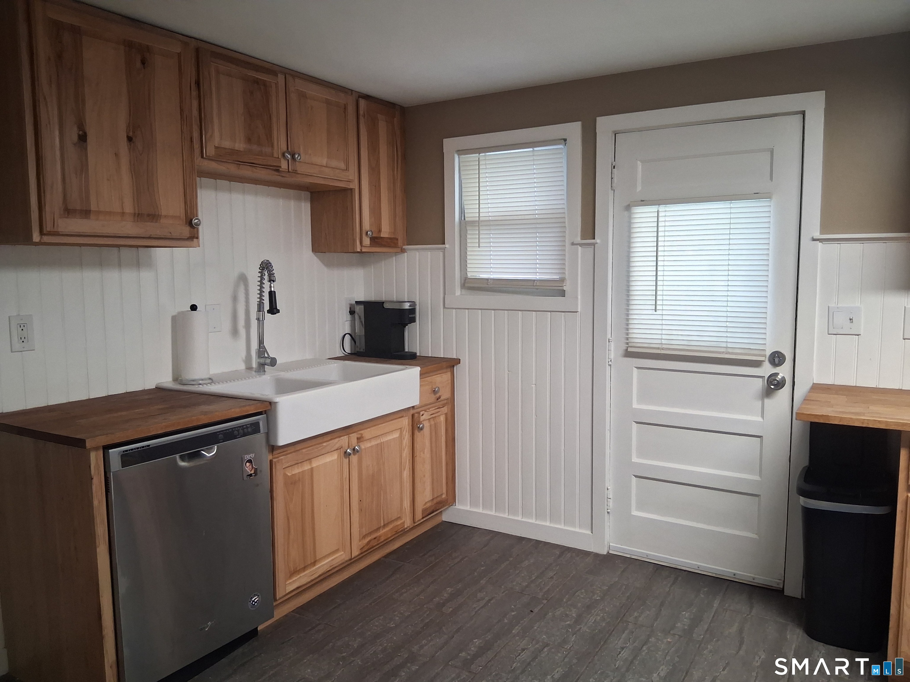 17 Ballou Road Branford CT 06405