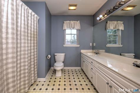 79 Old Colony Road Monroe CT 06468