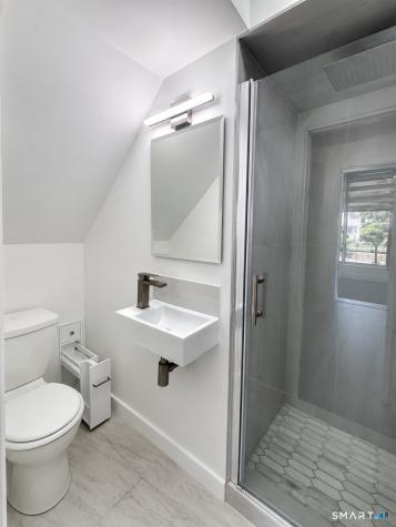 128 Greenwood Avenue Waterbury CT 06704
