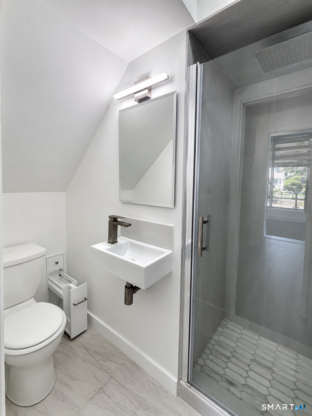 128 Greenwood Avenue Waterbury CT 06704
