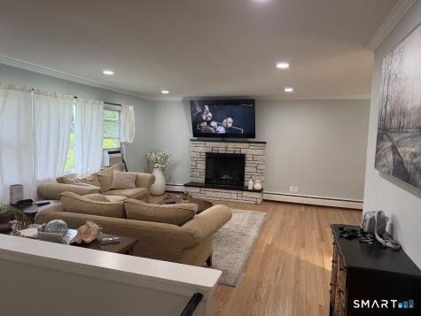 7 Rogers Drive Danbury CT 06810