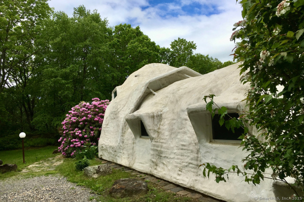 11 Day Road Cornwall CT 06754