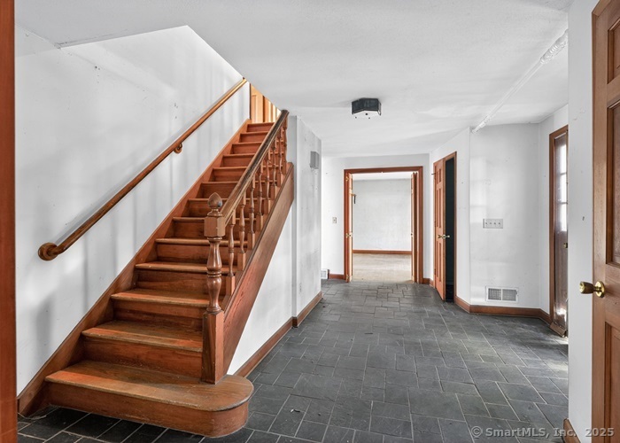 51 Charing Cross Avon CT 06001