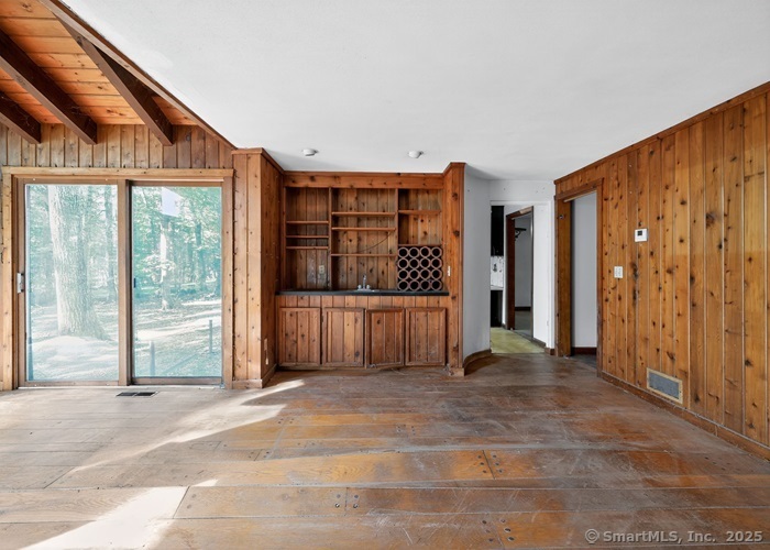 51 Charing Cross Avon CT 06001