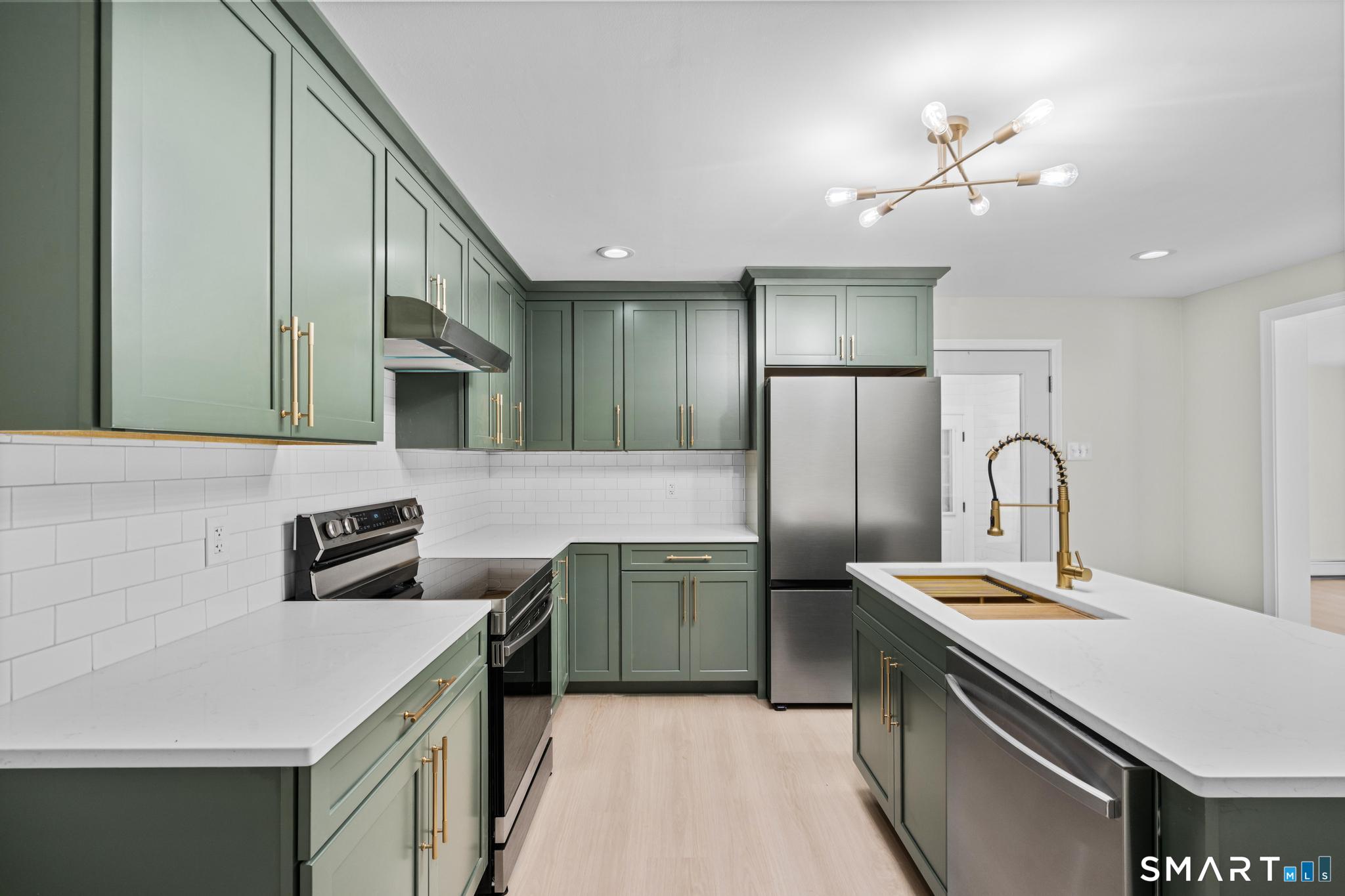 576 Huntington Street Shelton CT 06484
