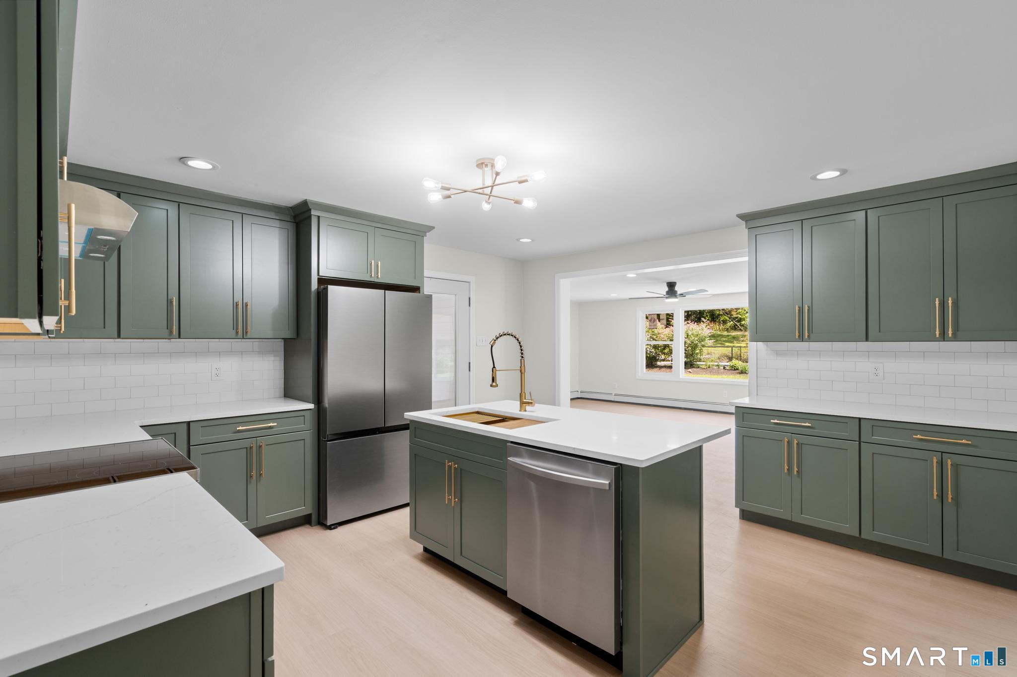 576 Huntington Street Shelton CT 06484