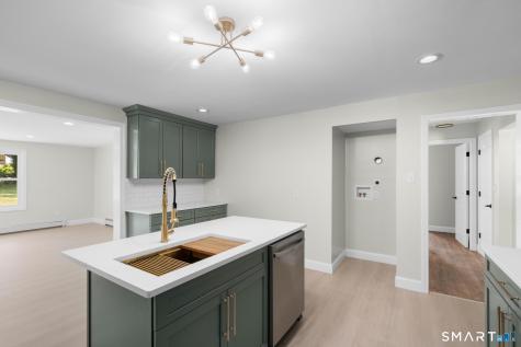 576 Huntington Street Shelton CT 06484