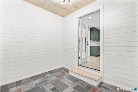 576 Huntington Street Shelton CT 06484