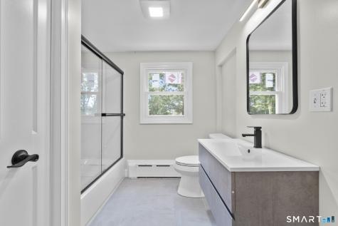 576 Huntington Street Shelton CT 06484