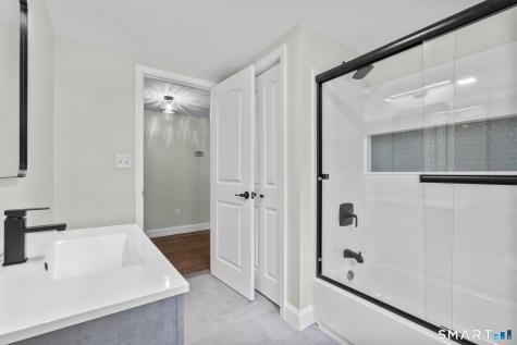 576 Huntington Street Shelton CT 06484