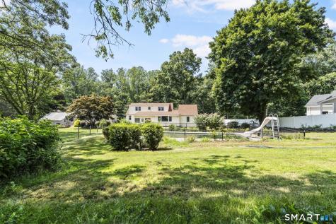 576 Huntington Street Shelton CT 06484