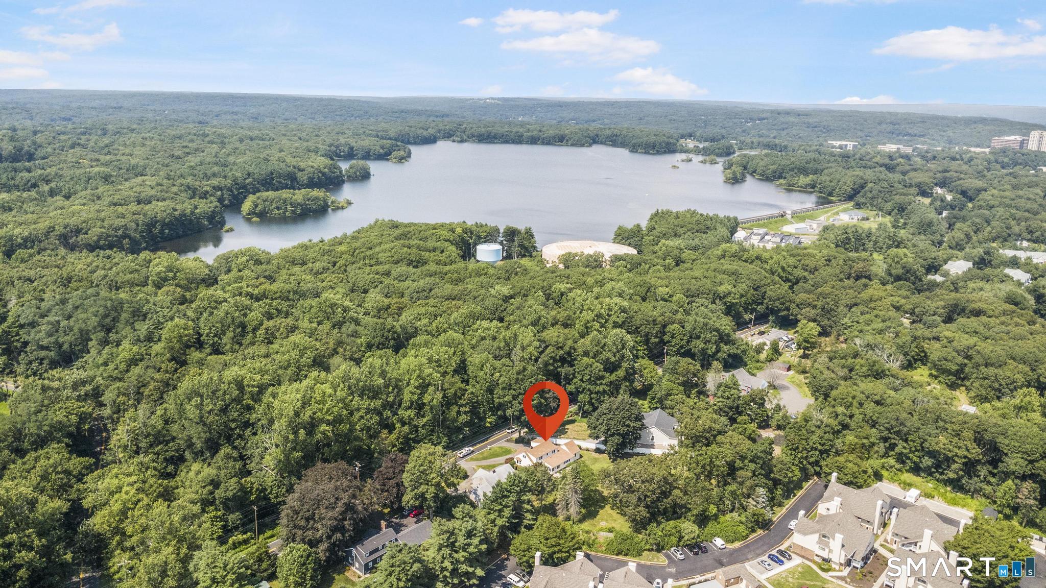 576 Huntington Street Shelton CT 06484